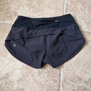 Lululemon Low rise 2.5 inseam